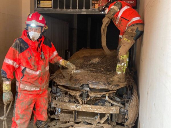 Los Bomberos de Castellón siguen con su operativo de apoyo en Valencia