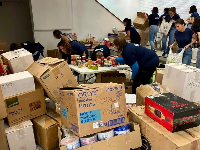 Los ondenses se vuelcan en la recogida solidaria para los damnificados por las inundaciones de la provincia de Valencia.