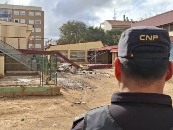 Un fallecido y dos heridos en un derrumbe en el colegio Luis Vives de Massanassa