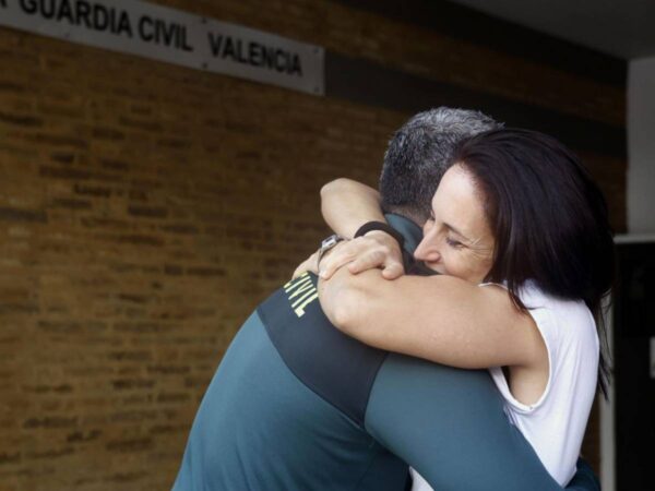 Unas 100 personas fueron salvadas en la riada por la Guardia Civil de Paiporta