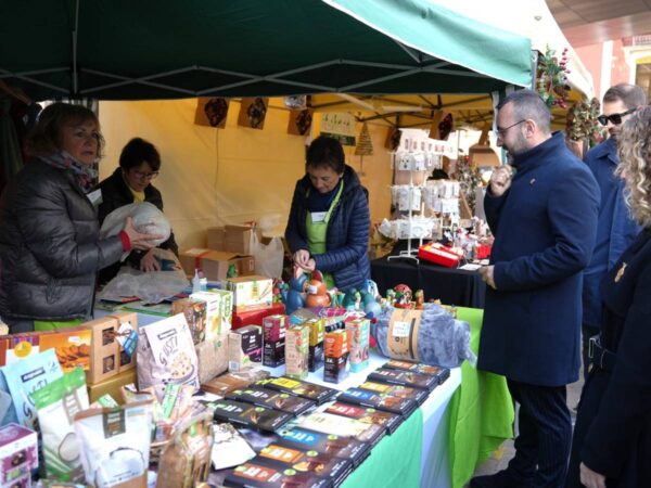 Vila-real se prepara para la Feria de Santa Catalina y el encendido de la iluminación de Navidad