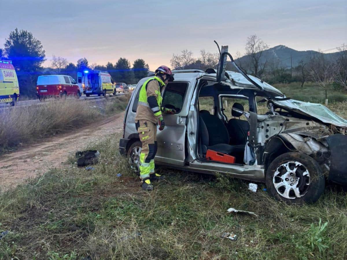 Grave accidente en Vilafamés entre un tractor y un coche