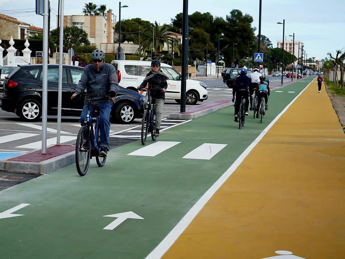 Burriana finaliza el carril ciclopeatonal de la Avenida del Mediterráneo