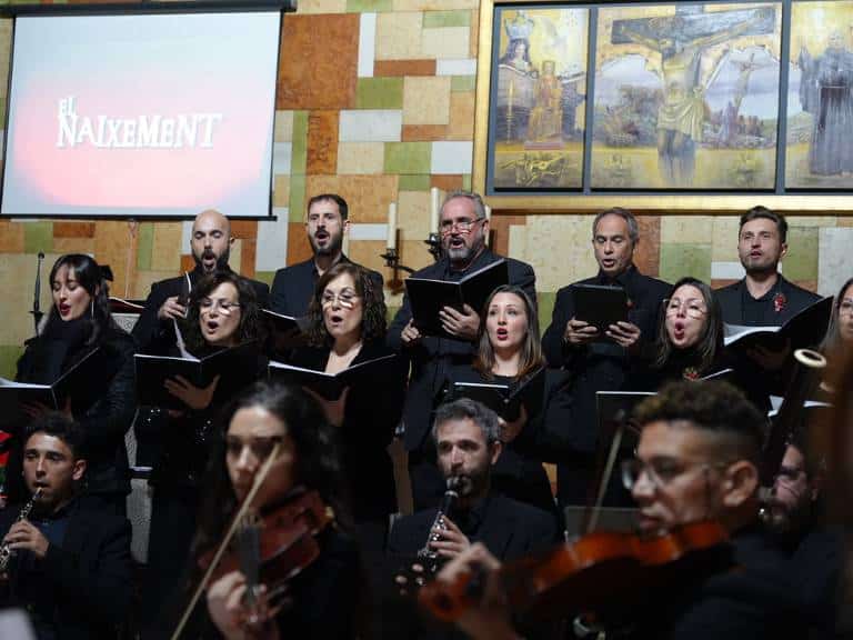 L’obra ha estat interpretada per l’orquestra Supramúsica i el Cor Veus de Cambra, sota la direcció del prestigiós director Pablo Marqués.