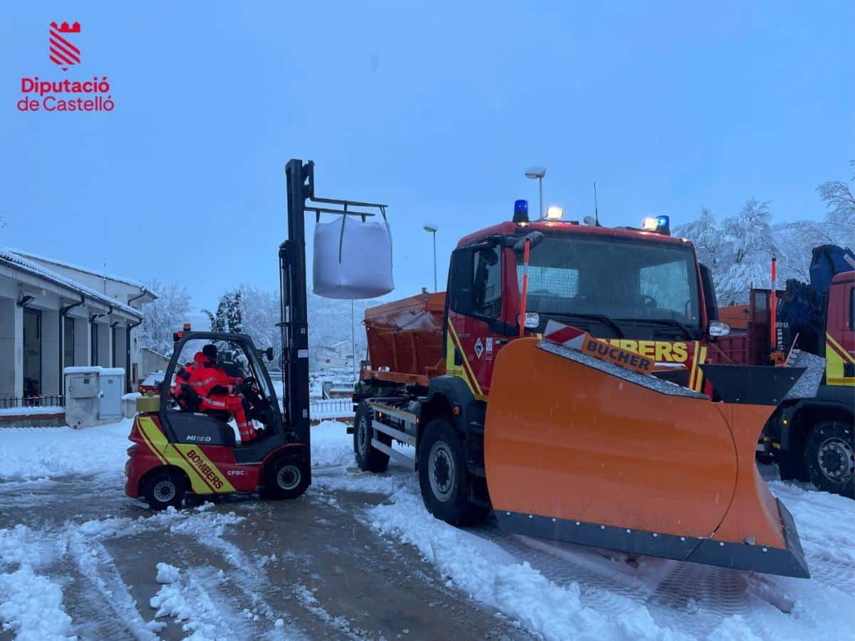 Condiciones meteorológicas por placas de hielo complican rutas en Castellón