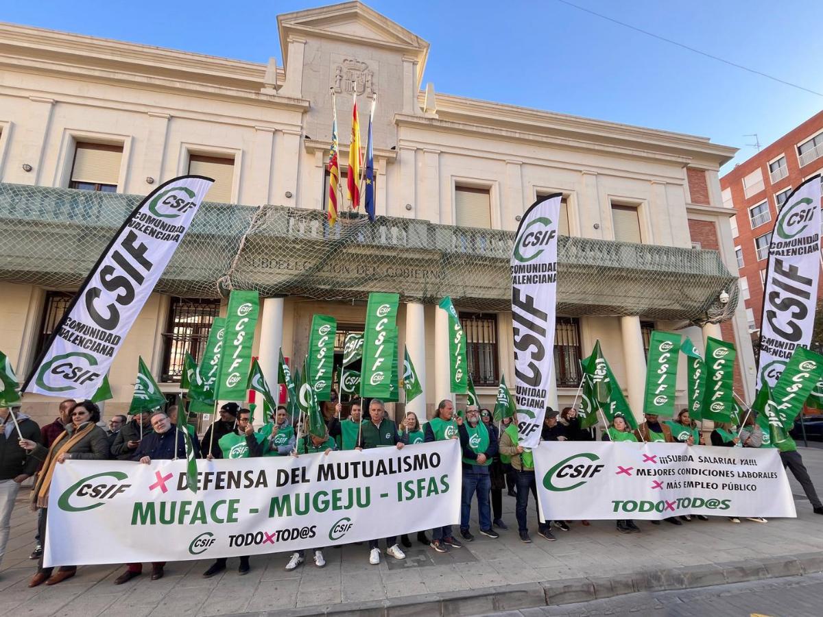 CSIF se manifiesta en Castellón para defender los derechos de los empleados públicos