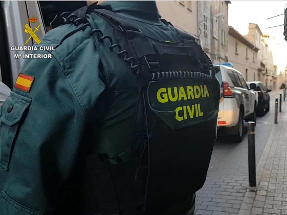 Detienen al jefe de la Guardia Civil del Puerto de Valencia por narcotráfico