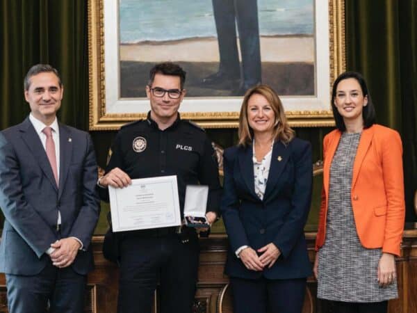 El Agente Tutor de Castellón, Antonio José Martínez, recibe la Cruz al Mérito Policial