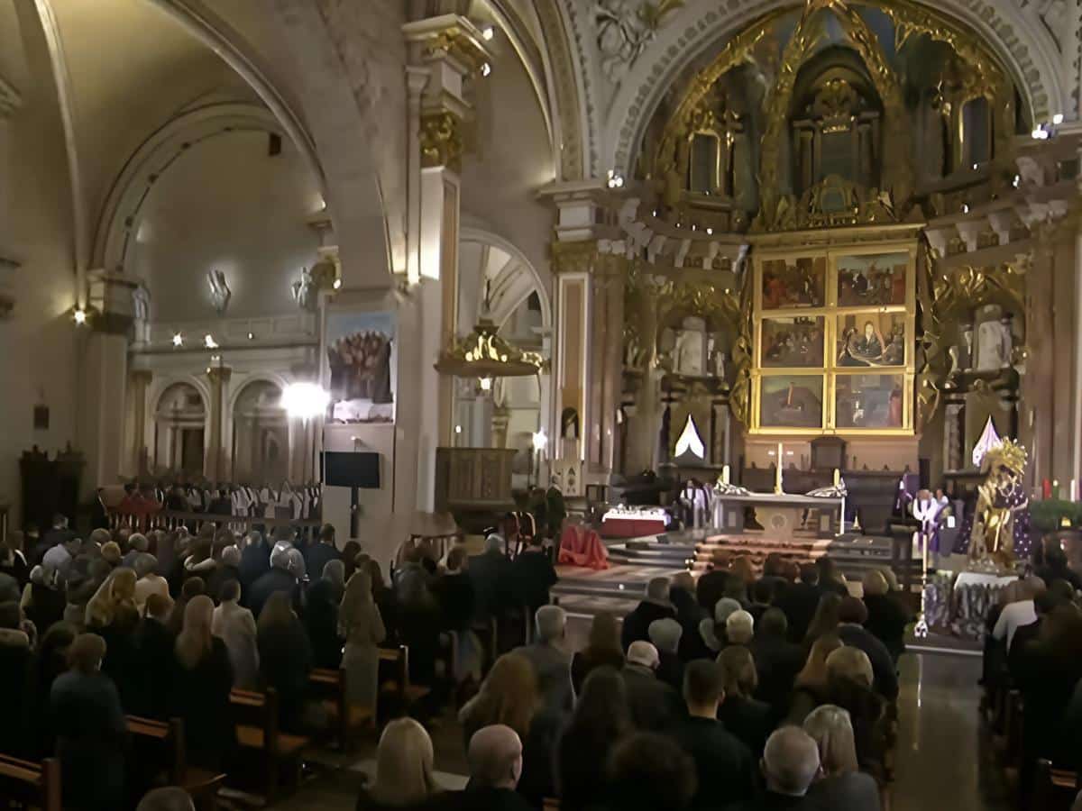 Emotiva misa funeral en la catedral de Valencia por las víctimas de la DANA