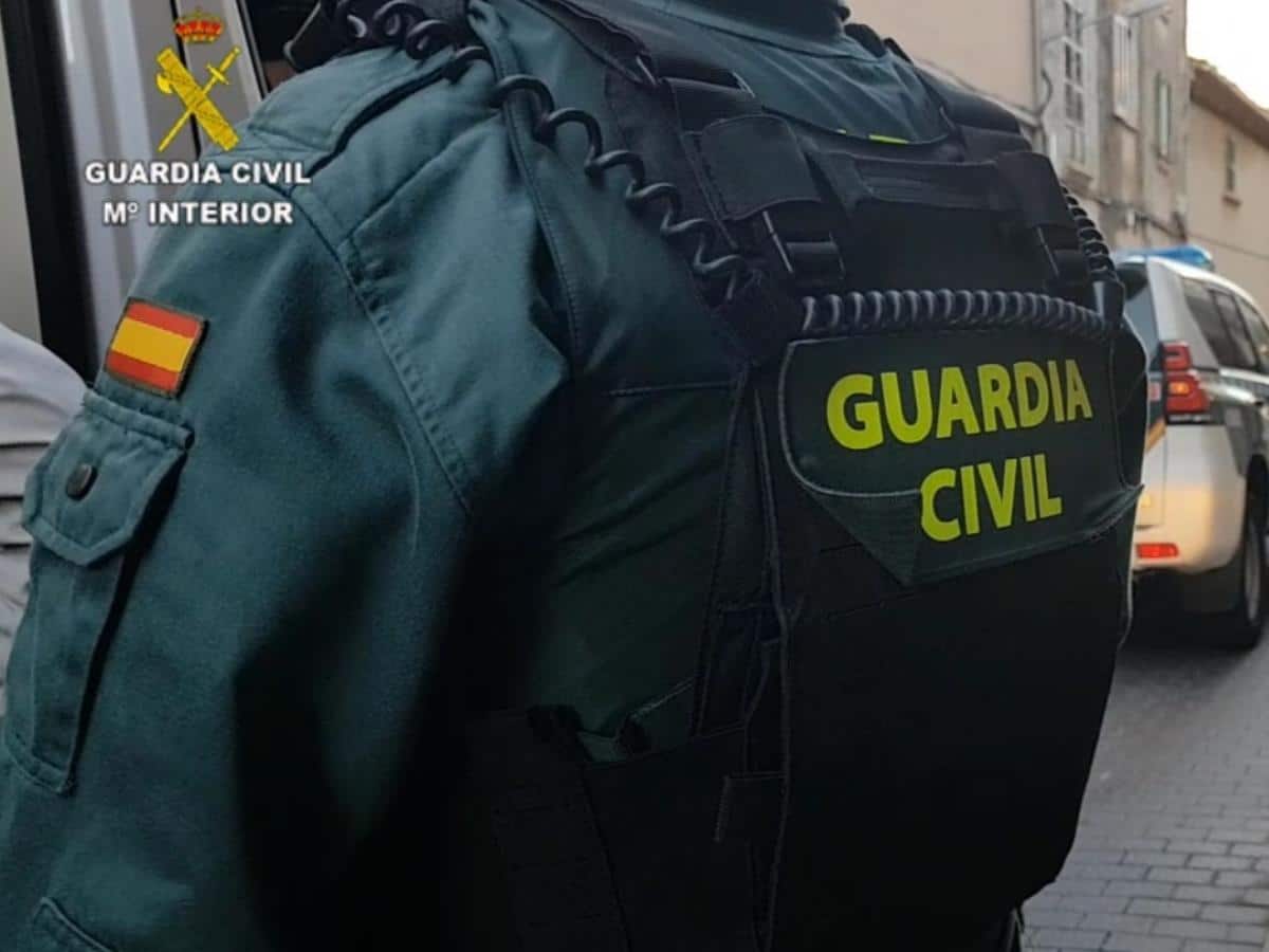 Encuentran el cadáver de un hombre con varios disparos en un chalet de Alicante