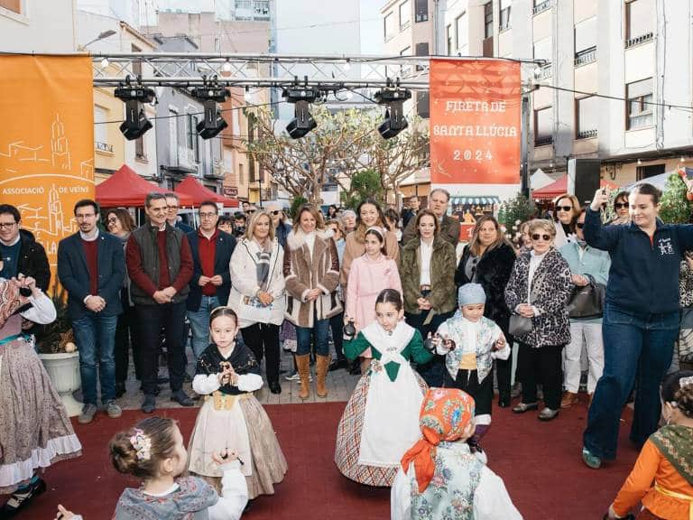 La Fireta de Santa Llúcia, una de las numerosas actividades navideñas organizadas en Castellón, celebra este año su 20ª edición.