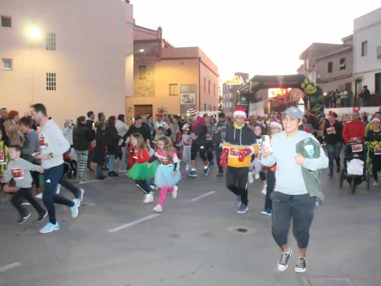 La San Silvestre estuvo amenizada por la Colla Garramatxa, y como colofón, se llevó a cabo la tradicional “xocolatà” con croissants.