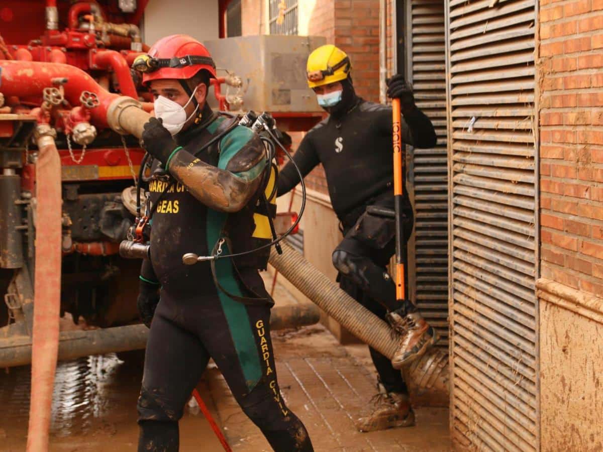 La DANA destapa laboratorio de elaboración de drogas en Beniparrell