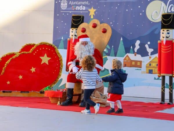 La magia de la Navidad llega a Onda con la visita de Papá Noel