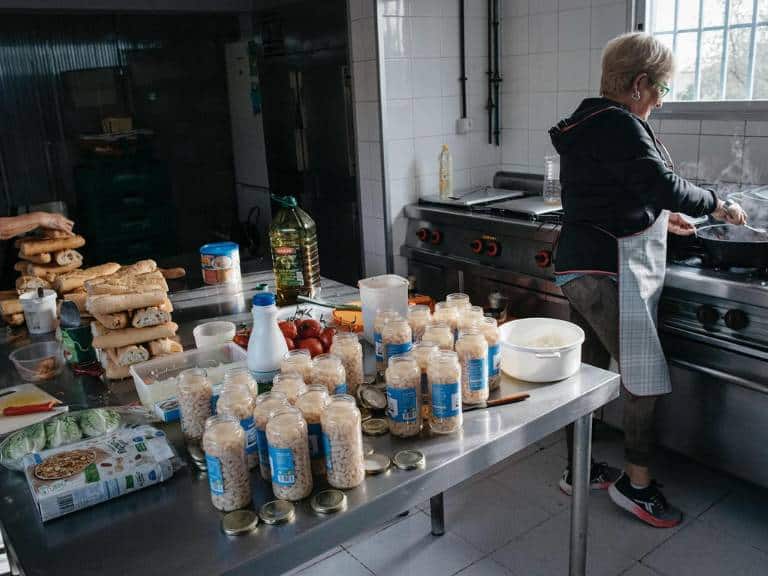 Parte de los excedentes procedentes de las donaciones que han venido realizando los castellonenses para los afectados de la DANA, se están derivando a este fin.