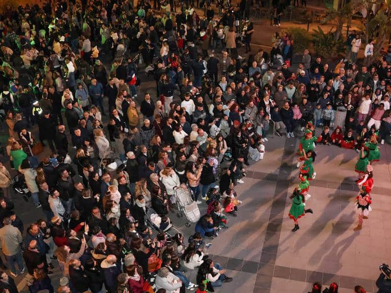 La ciudad da comienzo a su programación navideña con música, danza y un ambiente mágico repleto de ilusión.