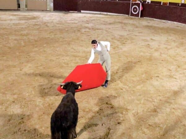 Oropesa del Mar vive una jornada solidaria con la Escuela Taurina de Castellón