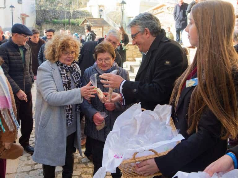 La Fiesta de la Esperanza es un ejemplo vivo del arraigo de las tradiciones en Portell, que cada año congrega a vecinos y visitantes en un homenaje cargado de fe y cultura.