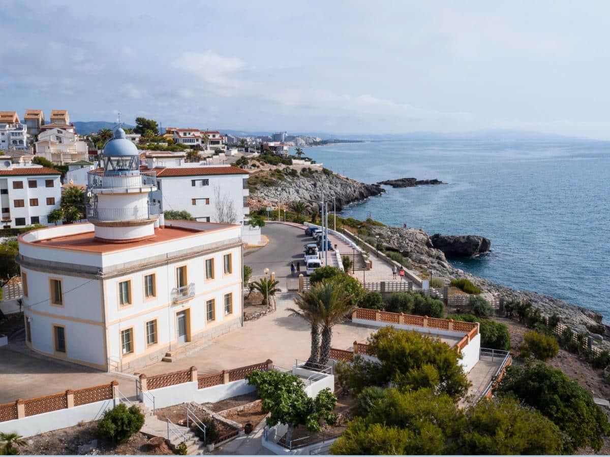 PortCastelló refuerza la conservación de faros y edificios de la provincia