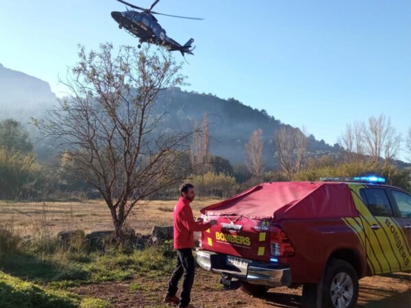 Rescate de un hombre herido en el Barranc de la Maimona en Montanejos