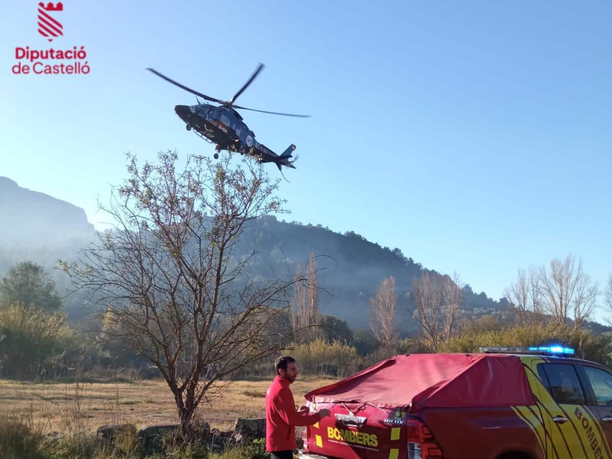 Rescate en Artana: Una mujer es evacuada por los Bomberos de Castellón