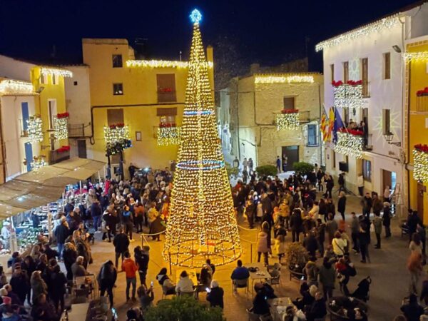 Sant Jordi ya esta preparado para encender las luces de la Navidad