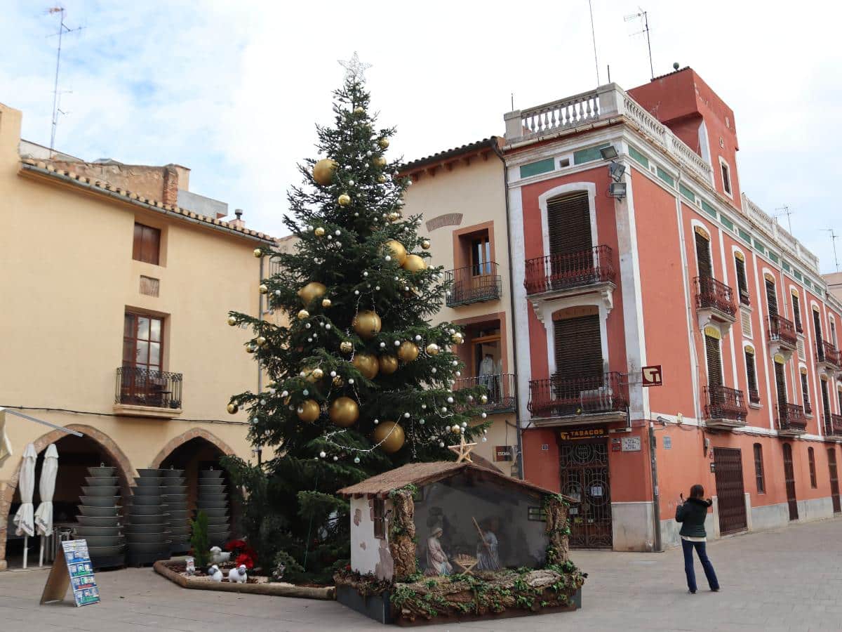 Vila-real planta el árbol de Navidad con algunas novedades