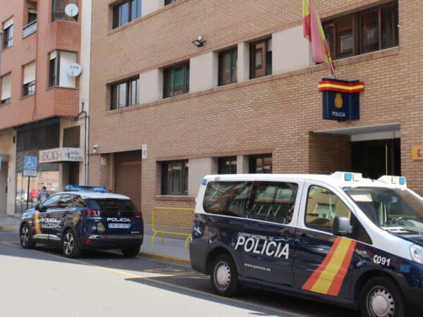 Agentes de la Policía Nacional logran reanimar a un hombre en parada cardiorrespiratoria