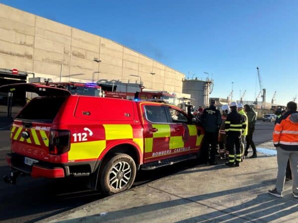 Controlado el conato de incendio en una nave de almacenamiento del puerto de Castellón