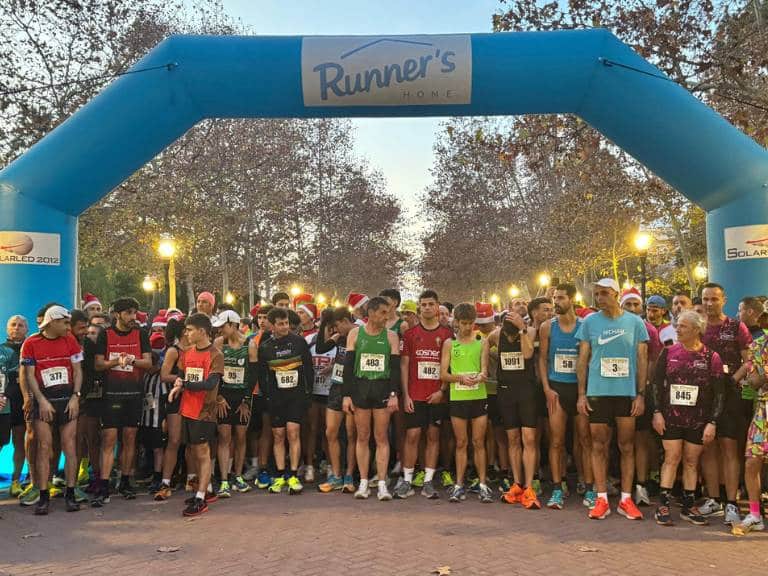 Más de 2.000 castellonenses despiden el año corriendo la XXXII edición de la San Silvestre.