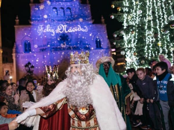 Los más pequeños de Castellón celebran con ilusión la Cabalgata de los Reyes Magos