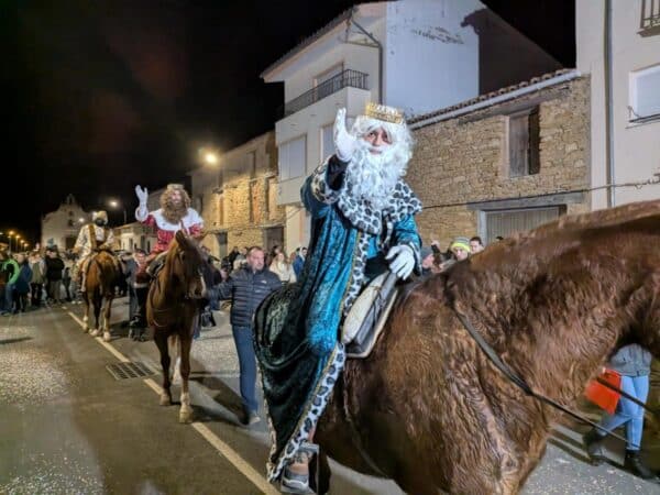 Los Reyes Magos llenan de ilusión las calles de Vilafranca