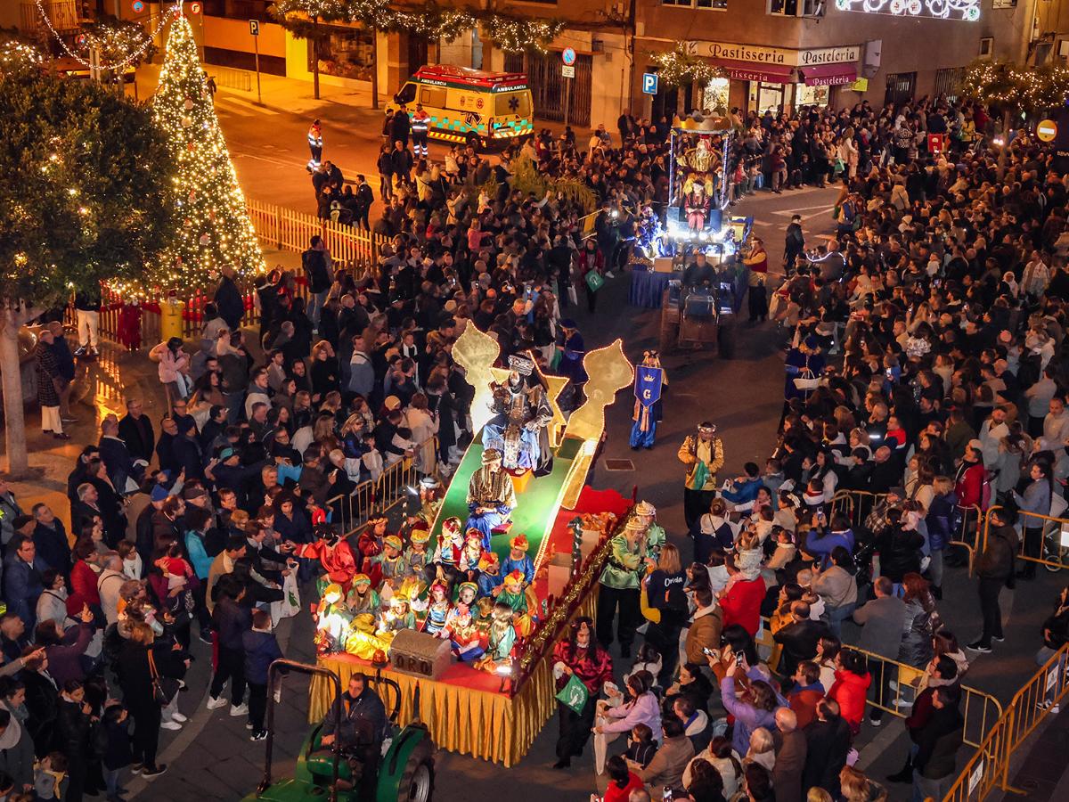 Onda vive la emoción y la magia de la tradicional Cabalgata de Reyes