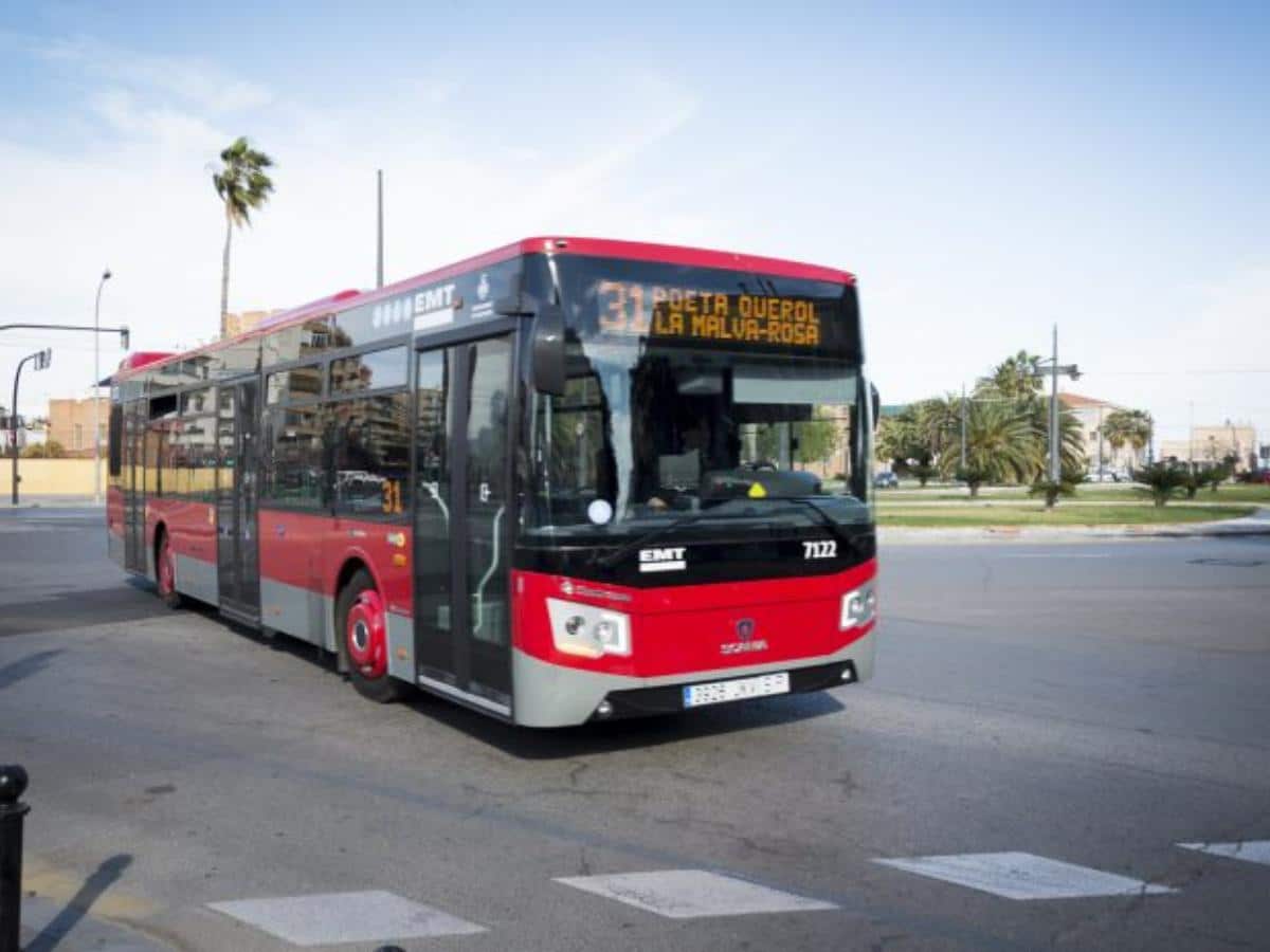 Un conductor de la EMT frustra la agresión sexual a una menor en Valencia