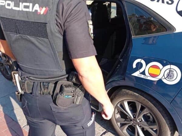 Un menor mata a su padre a puñaladas en plena calle en Palencia