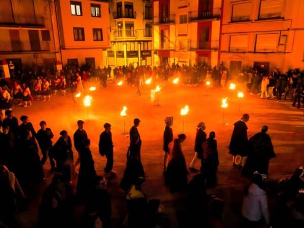 Benassal celebra la Fiesta del Ajo y  más de un siglo después revive el baile de los ‘dansants’