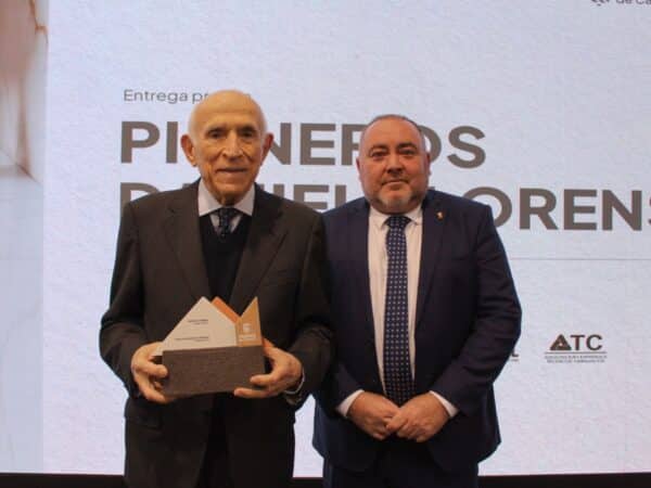 Carlos Camahort recibe el Premio Pioneros Daniel Llorens 2025 de la Diputación de Castellón