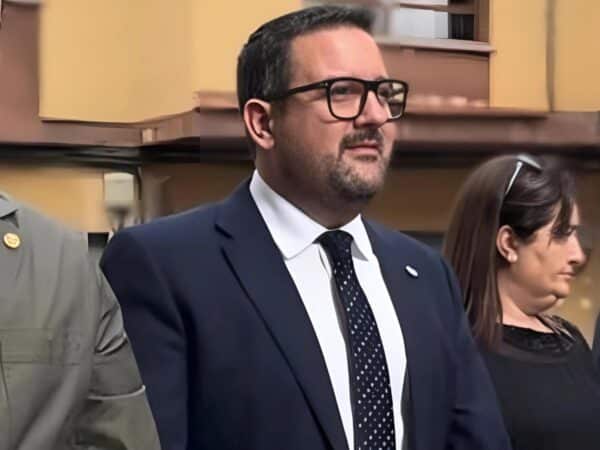 Casabó (PP) pide no ceder ante el Gobierno y mantener el soterramiento de las vías en Vila-real