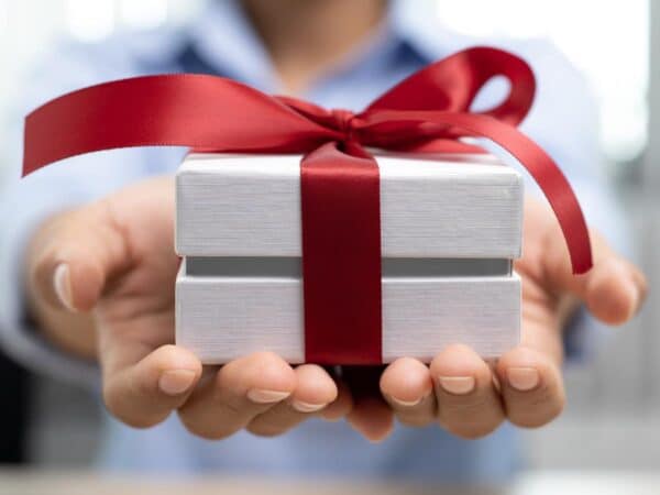 Como superar una ruptura: Los regalos de los ‘ex’ en el mercado de segunda mano