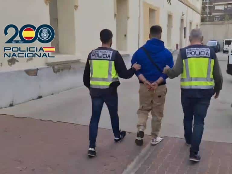 A la finalización del encuentro entre el Villarreal CF y el Valencia CF el pasado sábado, un grupo de aficionados del Valencia CF, arremetió violentamente contra tres jóvenes con diversidad funcional simpatizantes del equipo local