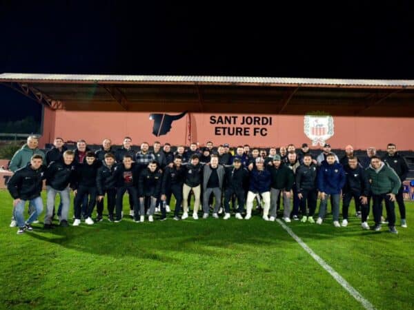 El amistoso Sant jordi Eture FC-Castellón B reúne a 75 entrenadores de 50 universidades de EEUU
