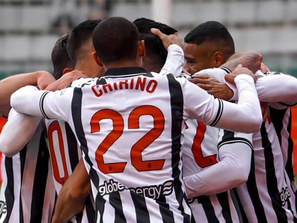 El CD Castellón rompe su mala racha con una gran victoria en Ferrol