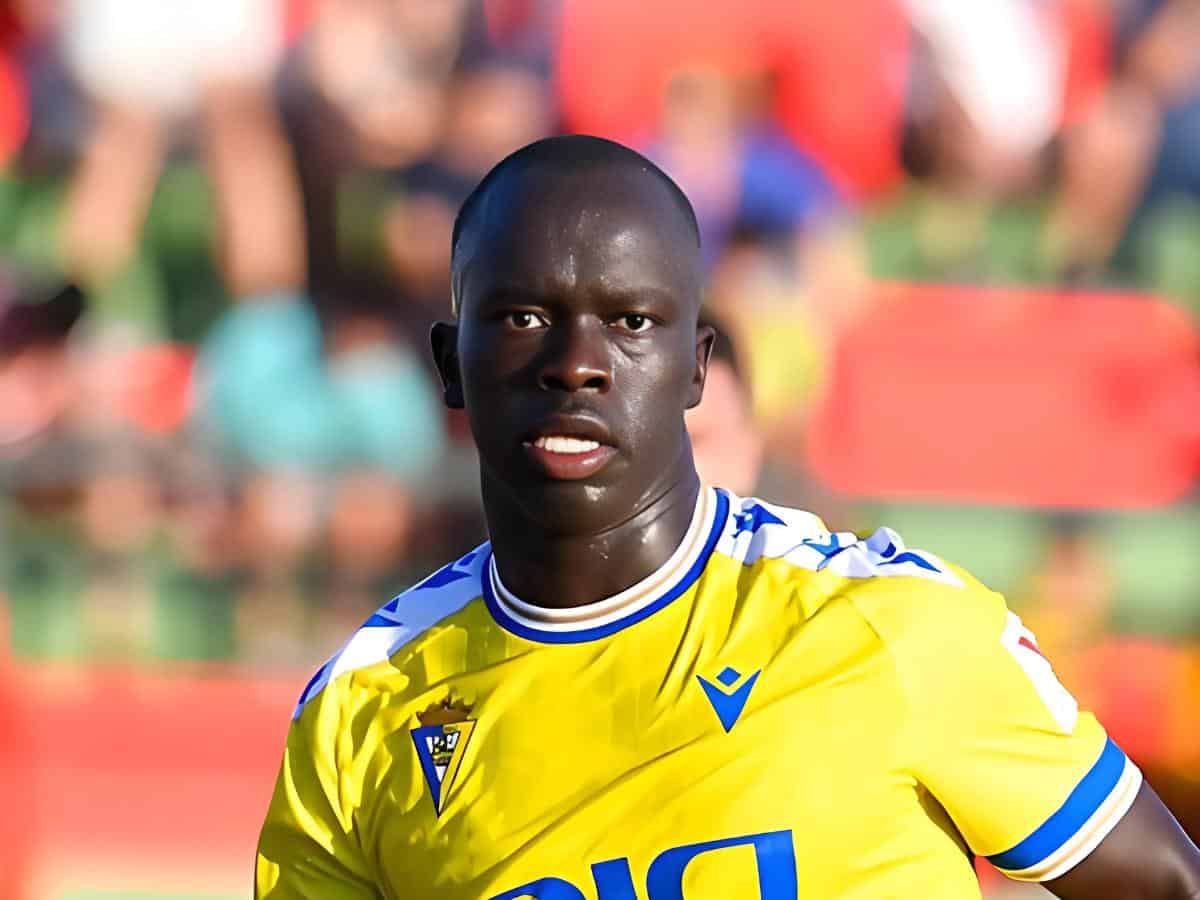 El extremo australiano Awer Mabil llega al CD Castellón con el objetivo de fortalecer el equipo