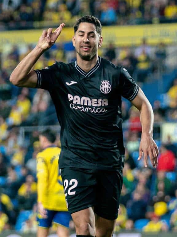 Los amarillos consiguen tres puntos clave gracias a los goles de Baena y Ayoze, en un partido en el que los dirigidos por Marcelino acabaron sufriendo para obtener una victoria que sabe a gloria (1-2)
