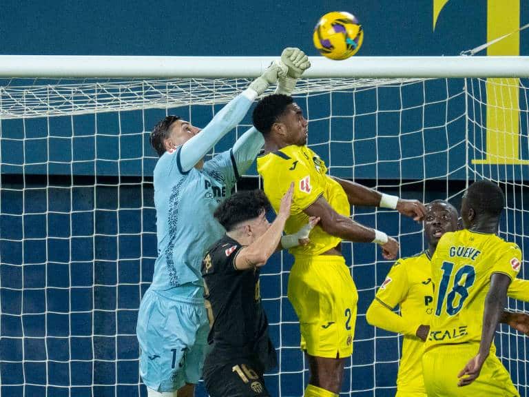 Abrió para el Villarreal el marcador Pape Guaye, y así se mantuvo hasta los minutos finales, cuando en el 84 igualó Sadiq el encuentro para los de Valencia.