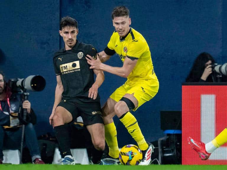 Abrió para el Villarreal el marcador Pape Guaye, y así se mantuvo hasta los minutos finales, cuando en el 84 igualó Sadiq el encuentro para los de Valencia.