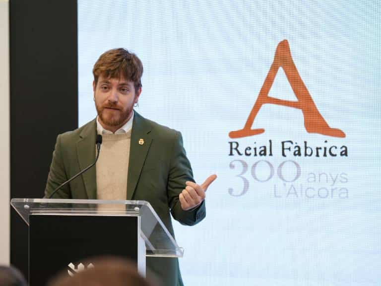 El Ayuntamiento presenta en Cevisama su apuesta por un distintivo de calidad que ponga en valor la cerámica ‘de aquí’ y la diferencie, especialmente, de las producciones de bajo coste realizadas fuera de Europa