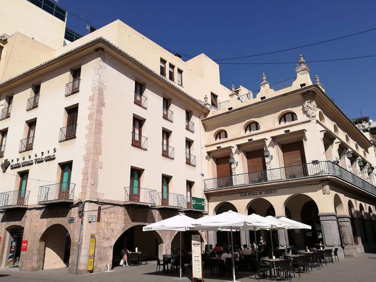 Nova edició dels cursos de valencià gratuïts per a pares i mares i nouvinguts a Vila-real