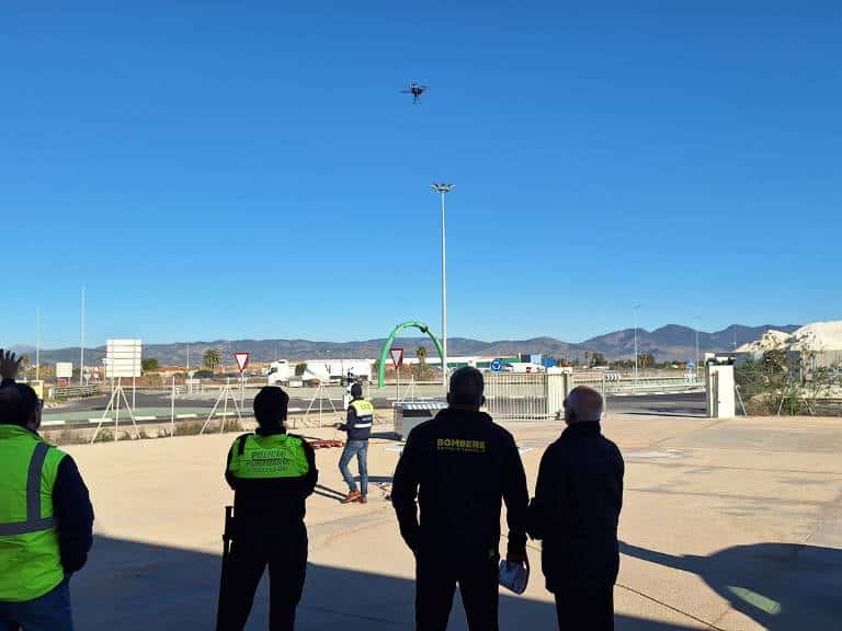 El objetivo de estas pruebas es demostrar las capacidades específicas de los drones autónomos y verificar que cumplan con los requisitos establecidos para esta fase experimental.