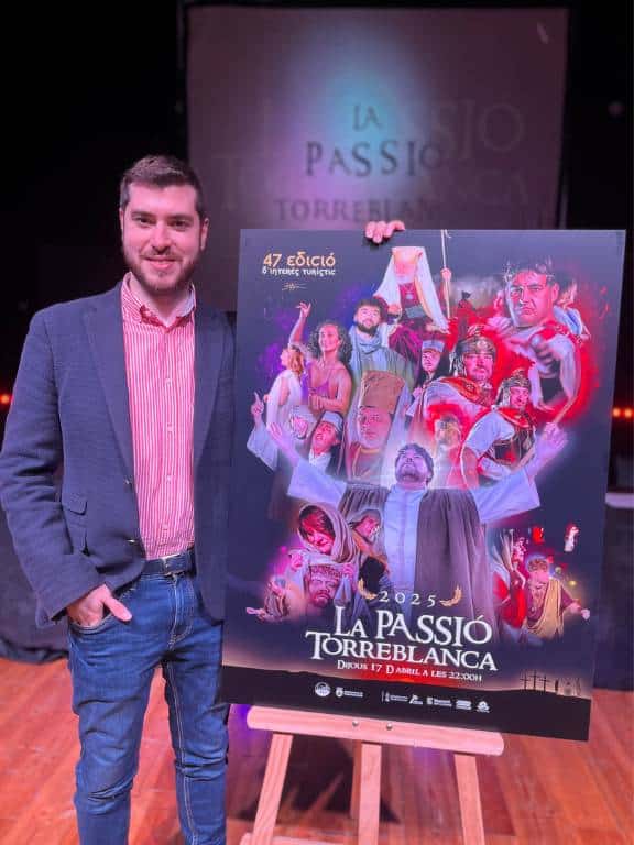 La presentación del cartel generó una gran expectación entre los asistentes, quienes pudieron descubrir de primera mano los detalles y la inspiración que dieron forma a la impactante composición.